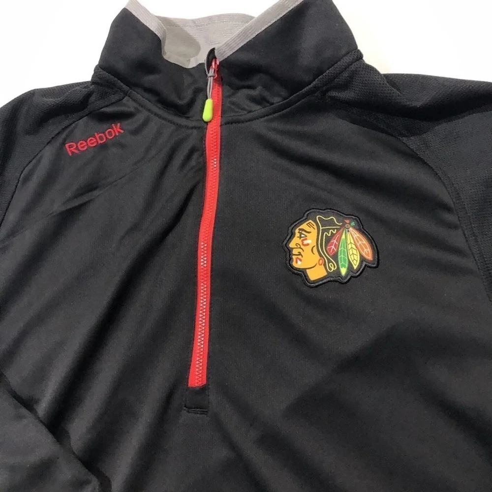 Mens NHL Reebok Chicago Blackhawks Center Ice Collection Golf Collar Shirt Small